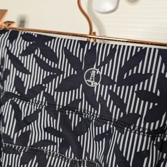 Lands End Womens Pants Black White Stripe Floral Pull On Elastic Plus Size 1X - Picture 4 of 4